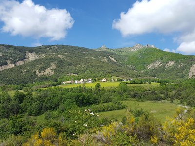 Village d'Esparron